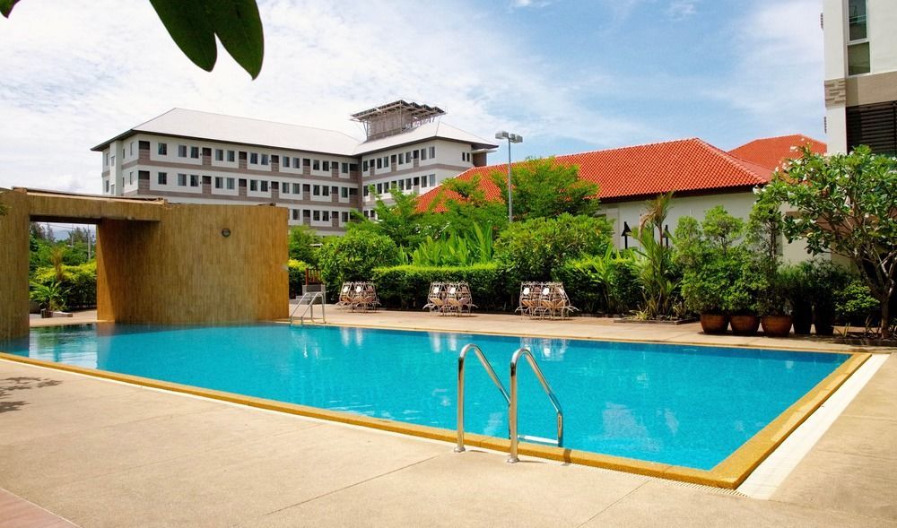 J. Park Hotel Chonburi Extérieur photo