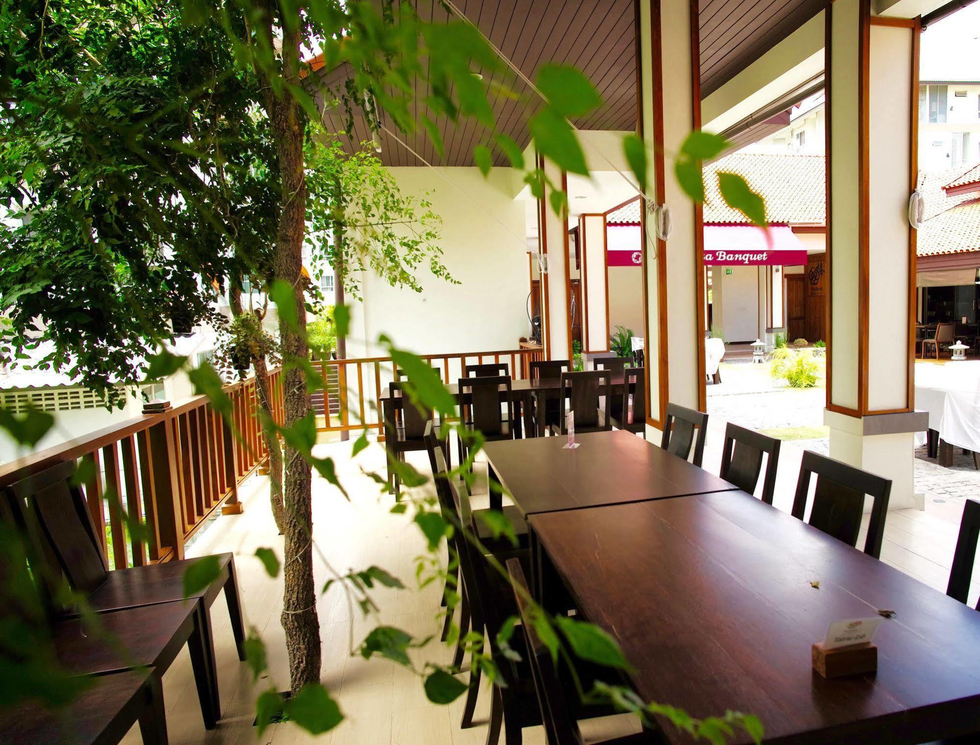 J. Park Hotel Chonburi Extérieur photo