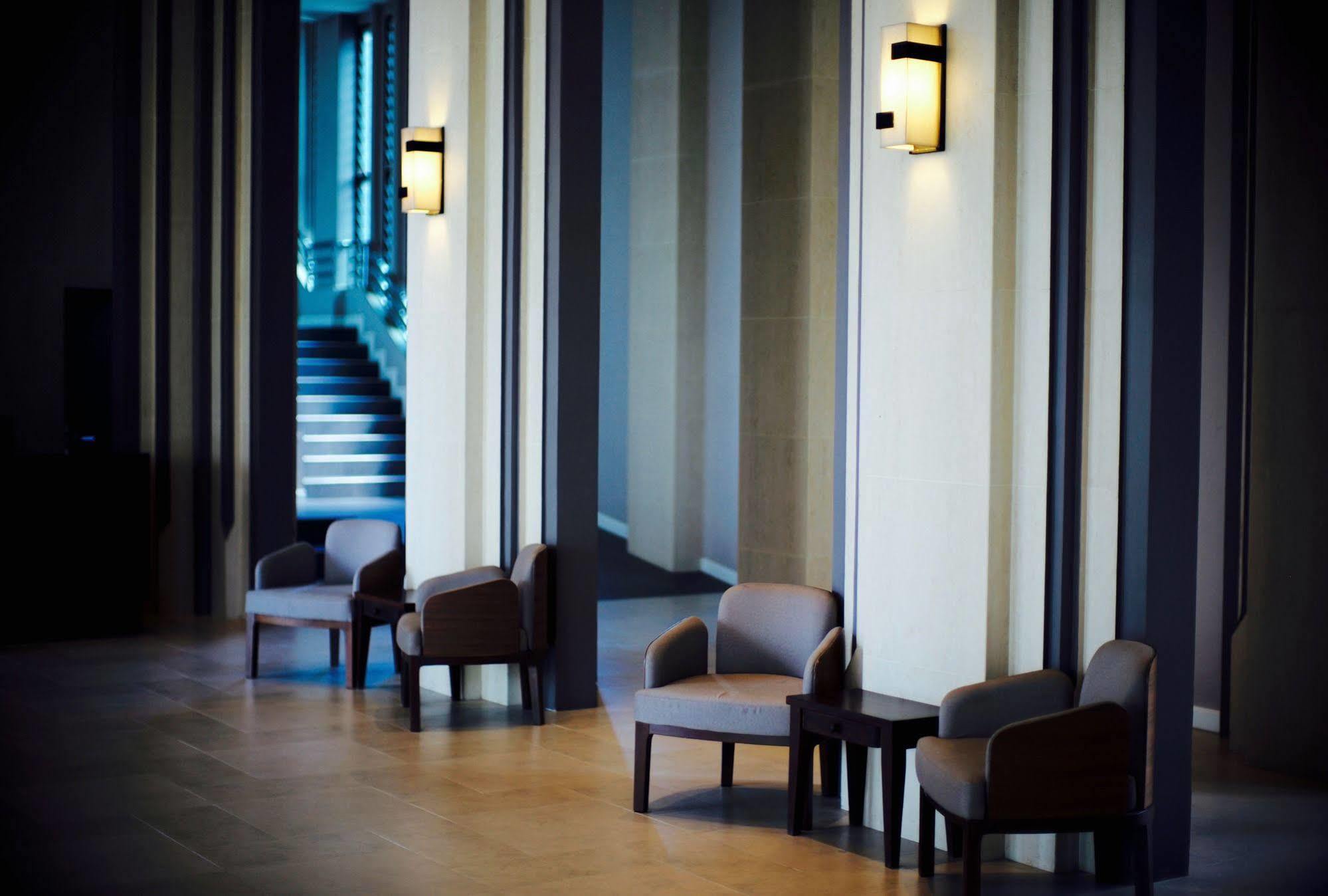 J. Park Hotel Chonburi Extérieur photo